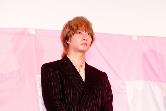 FANTASTICS八木勇征、純白の衣装で圧倒的美！池端杏慈、Travis Japan中村海人らと『矢野くんの普通の日々』公開記念舞台挨拶（5枚目）