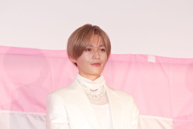 FANTASTICS八木勇征、純白の衣装で圧倒的美！池端杏慈、Travis Japan中村海人らと『矢野くんの普通の日々』公開記念舞台挨拶（14枚目）