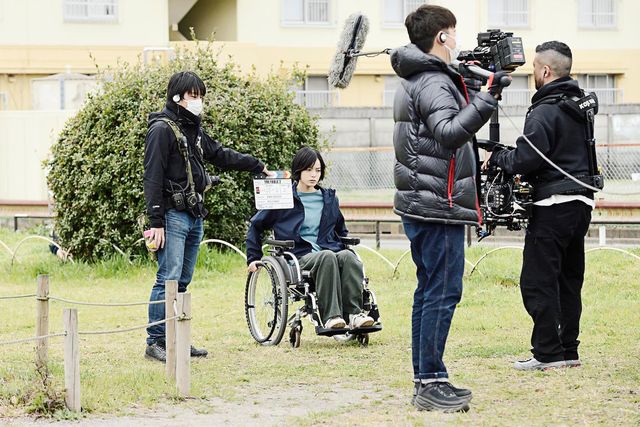 平手友梨奈のメイキングカットも！『ザ・ファブル　殺さない殺し屋』新写真（3枚目）