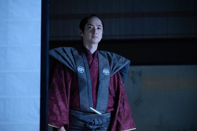 福士蒼汰、再びの流水紋！「大奥」家定＆胤篤、感涙の一夜（4枚目）