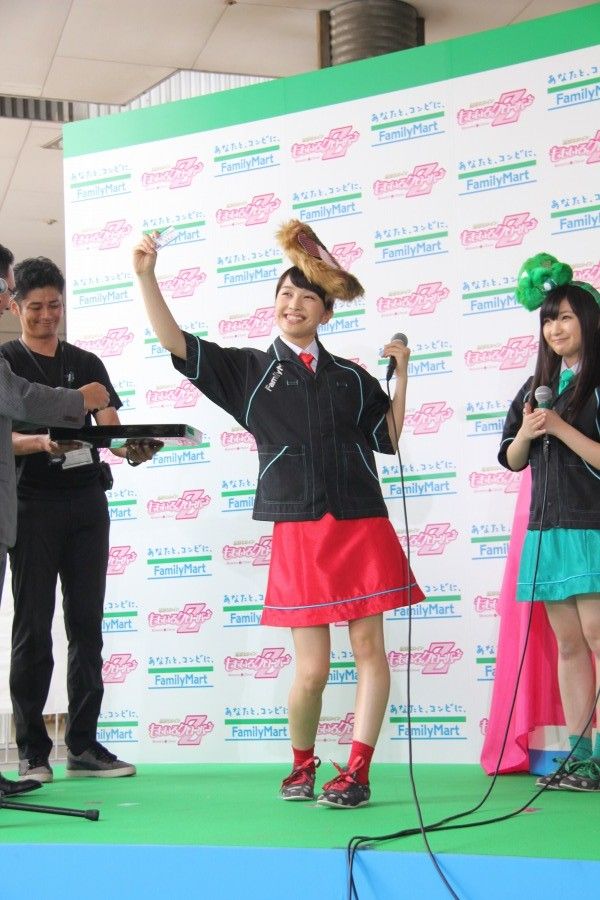 お弁当の具をモチーフにしたカチューシャがインパクト大！ ももクロ写真ギャラリー（6枚目）