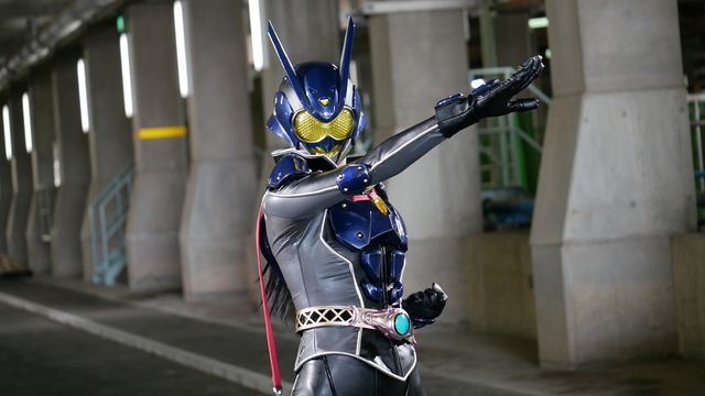 “1号”の系譜を受け継ぐ仮面ライダーアインズ誕生！「ガールズリミックス」最新作で活躍：フォトギャラリー