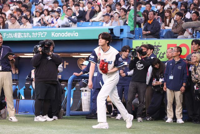 マリオ声優・宮野真守、ノーバン投球に歓声！『ザ・スーパーマリオギャラクシー・ムービー』ナイター始球式（4枚目）