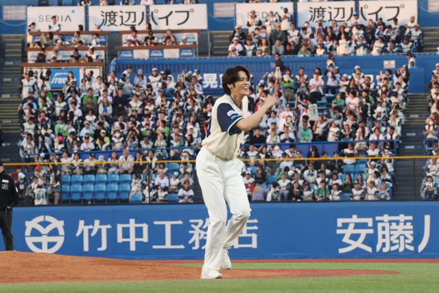 マリオ声優・宮野真守、ノーバン投球に歓声！『ザ・スーパーマリオギャラクシー・ムービー』ナイター始球式（7枚目）