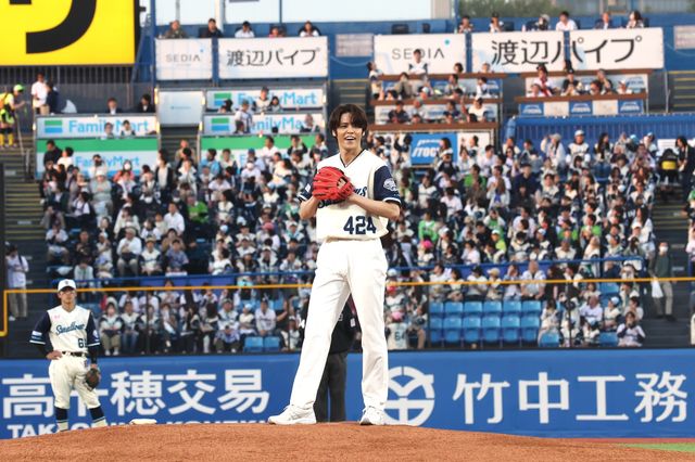 マリオ声優・宮野真守、ノーバン投球に歓声！『ザ・スーパーマリオギャラクシー・ムービー』ナイター始球式（15枚目）