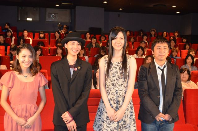 イケメン俳優・高杉真宙が決めポーズ！初日舞台あいさつフォトギャラリー（8枚目）