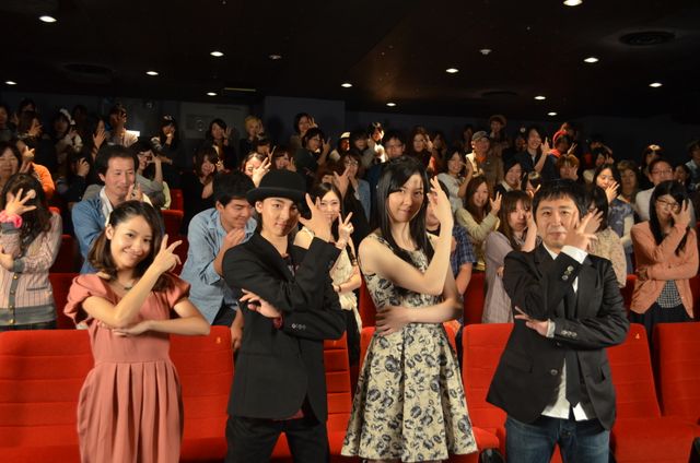 イケメン俳優・高杉真宙が決めポーズ！初日舞台あいさつフォトギャラリー（10枚目）