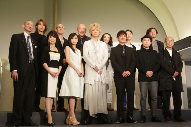 綾野剛×前田敦子×成宮寛貴！舞台「太陽2068」製作会見フォトギャラリー（6枚目）