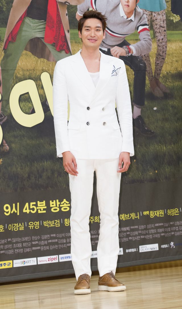 「ワンダフルママ」チョン・ギョウン、イケメンの根拠はすぐに収入を両親に渡すこと<韓国JPICTURES>:フォトギャラリー