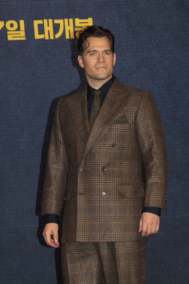 ヘンリー・カヴィル、指ハートの破壊力！『アーガイル』ブライス・ダラス・ハワード＆サム・ロックウェルと韓国で記者会見（3枚目）