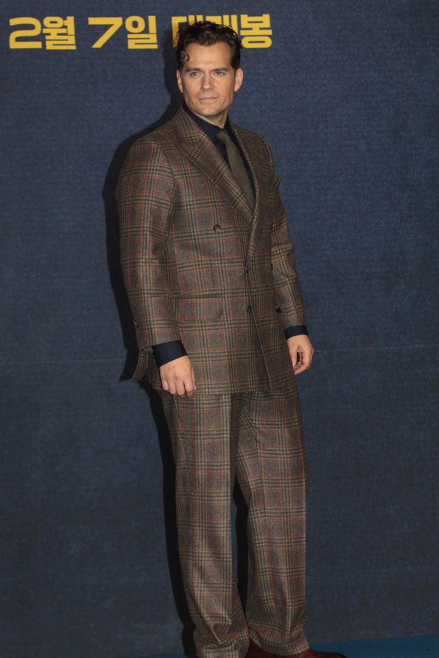 ヘンリー・カヴィル、指ハートの破壊力！『アーガイル』ブライス・ダラス・ハワード＆サム・ロックウェルと韓国で記者会見（4枚目）