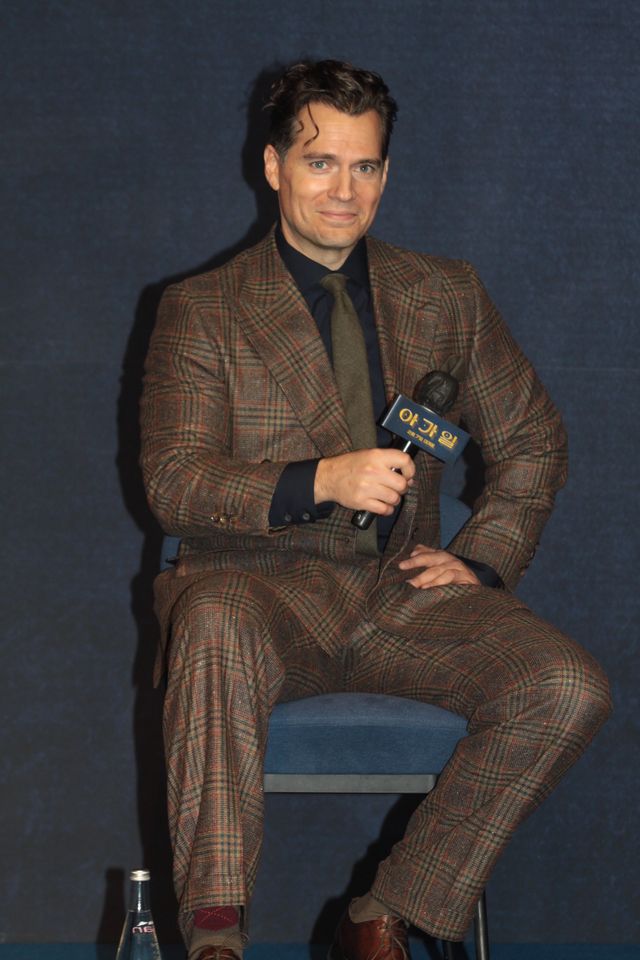 ヘンリー・カヴィル、指ハートの破壊力！『アーガイル』ブライス・ダラス・ハワード＆サム・ロックウェルと韓国で記者会見（15枚目）