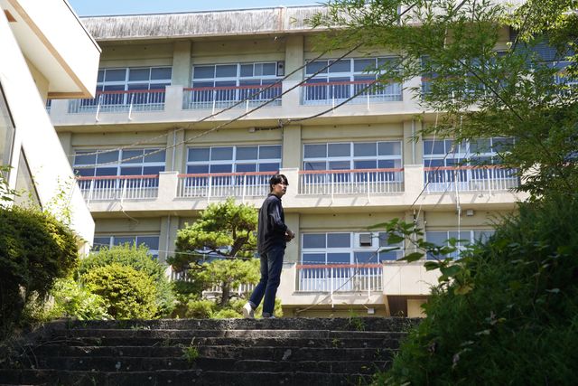 福山雅治の目線の先には…『ラストレター』場面カット＜全11枚＞（7枚目）