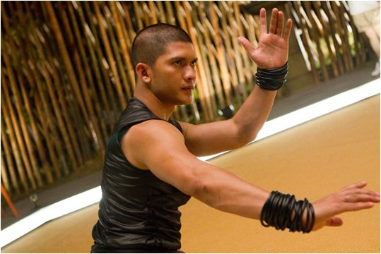 キアヌ・リーヴス初監督＆主演！映画『キアヌ・リーブス ファイティング・タイガー』写真ギャラリー（10枚目）