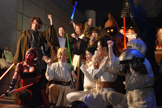 『スター・ウォーズ』ファンが集結！熱狂の公開初日フォトギャラリー（14枚目）