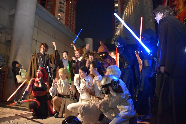 『スター・ウォーズ』ファンが集結！熱狂の公開初日フォトギャラリー（15枚目）