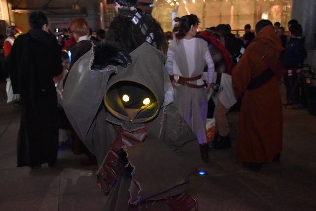 『スター・ウォーズ』ファンが集結！熱狂の公開初日フォトギャラリー（17枚目）