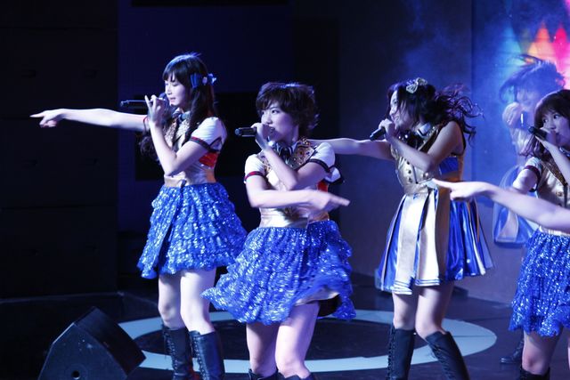 宮澤佐江＆鈴木まりやSNH48劇場デビュー！フォトギャラリー（4枚目）