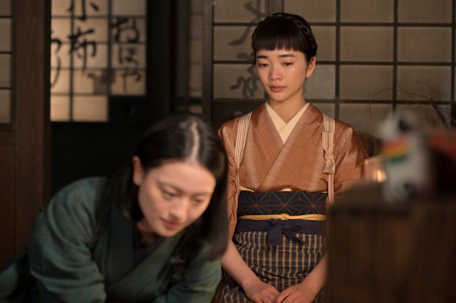 【画像6枚】朝ドラ「風、薫る」直美（上坂樹里）がりん（見上愛）の手を取って…第73回場面写真（5枚目）