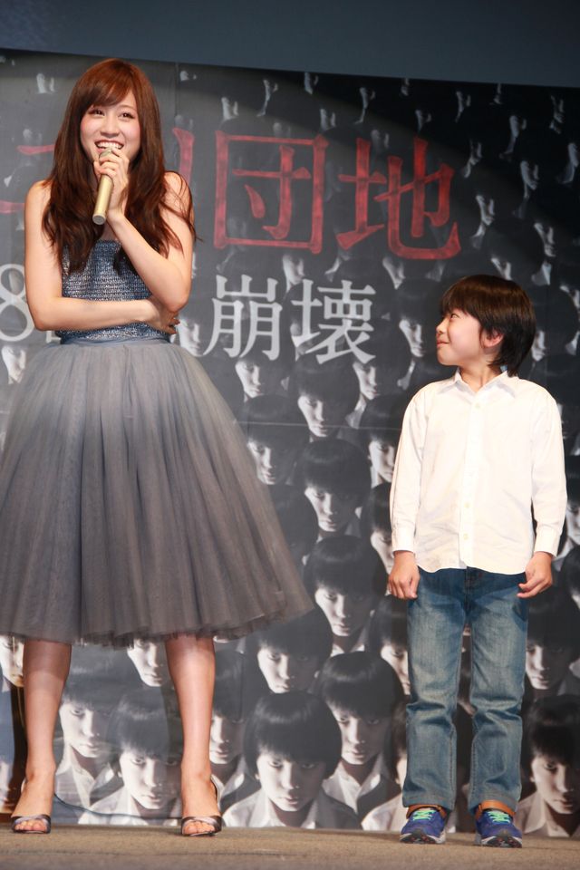 前田敦子、サプライズにビックリでホラー主演女優らしからぬ告白「怖いの苦手なんです」　画像ギャラリー（2枚目）