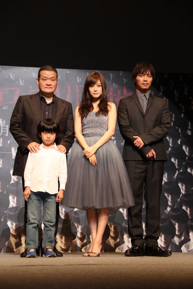 前田敦子、サプライズにビックリでホラー主演女優らしからぬ告白「怖いの苦手なんです」　画像ギャラリー（5枚目）