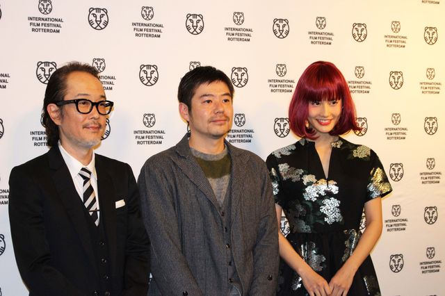 橋本愛、赤髪ウイッグ姿がかわいい！ロッテルダム映画祭フォトギャラリー（3枚目）