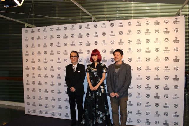 橋本愛、赤髪ウイッグ姿がかわいい！ロッテルダム映画祭フォトギャラリー（6枚目）