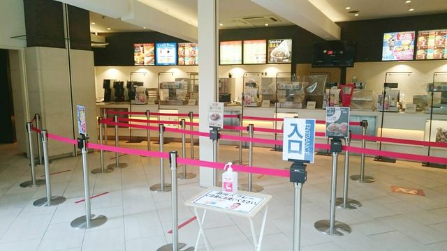 感染拡大防止策を強化した「チネチッタ」館内の様子（4枚目）