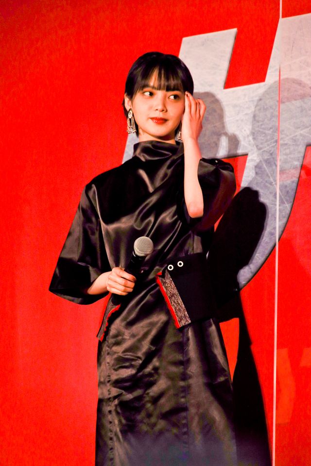 岡田准一、木村文乃、平手友梨奈が撮影で絆深める！『ザ・ファブル　殺さない殺し屋』満員御礼舞台あいさつ（5枚目）