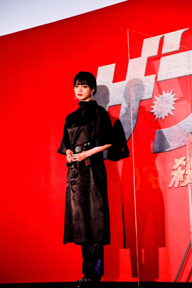 岡田准一、木村文乃、平手友梨奈が撮影で絆深める！『ザ・ファブル　殺さない殺し屋』満員御礼舞台あいさつ（10枚目）