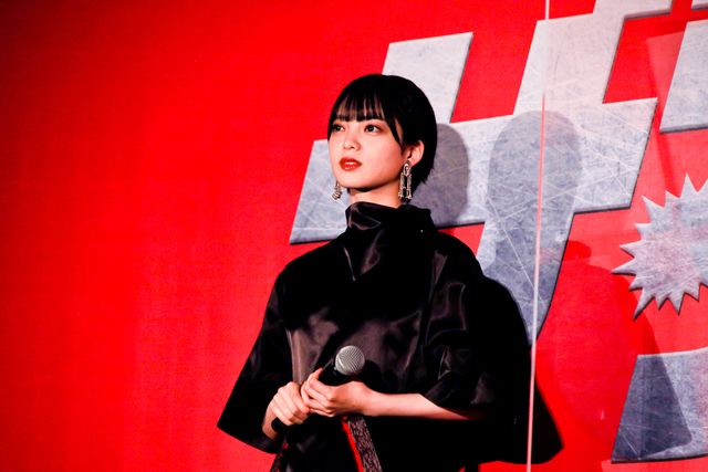 岡田准一、木村文乃、平手友梨奈が撮影で絆深める！『ザ・ファブル　殺さない殺し屋』満員御礼舞台あいさつ（14枚目）