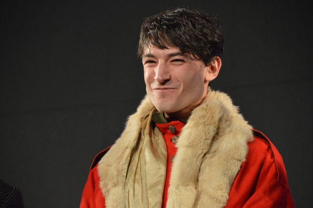 お茶目なエズラ・ミラー、東京コミコンで暴走！（10枚目）