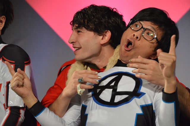 お茶目なエズラ・ミラー、東京コミコンで暴走！（16枚目）