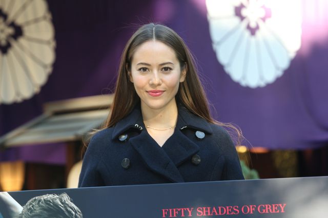 道端ジェシカ、胸元がざっくりと開いたセクシーな服装で登場！フォトギャラリー（5枚目）