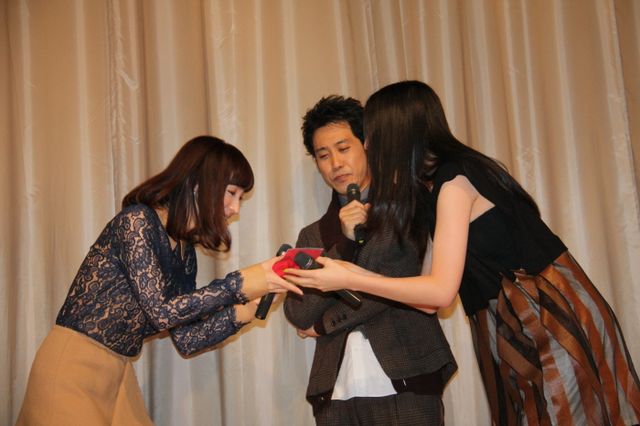 映画『グッモーエビアン！』の初日舞台あいさつフォトギャラリー（5枚目）