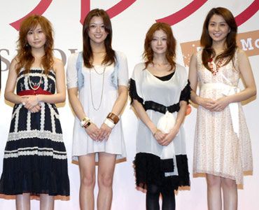 写真左から大塚愛、松本莉緒、真木よう子、小林麻央。