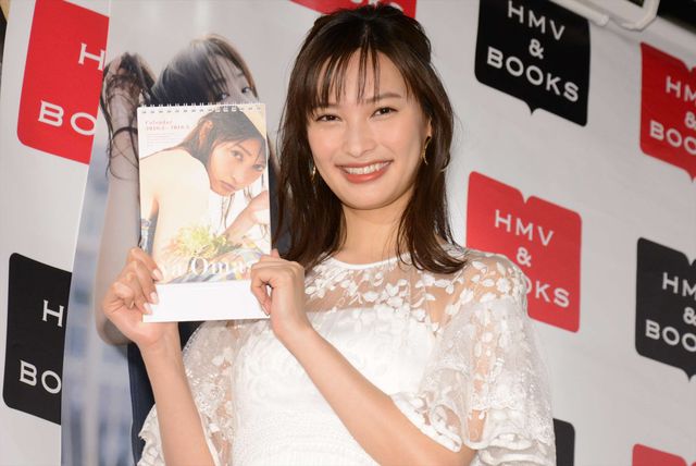 夏はくびれと腹筋を強化！“女神級”美女・大政絢【14枚】（9枚目）