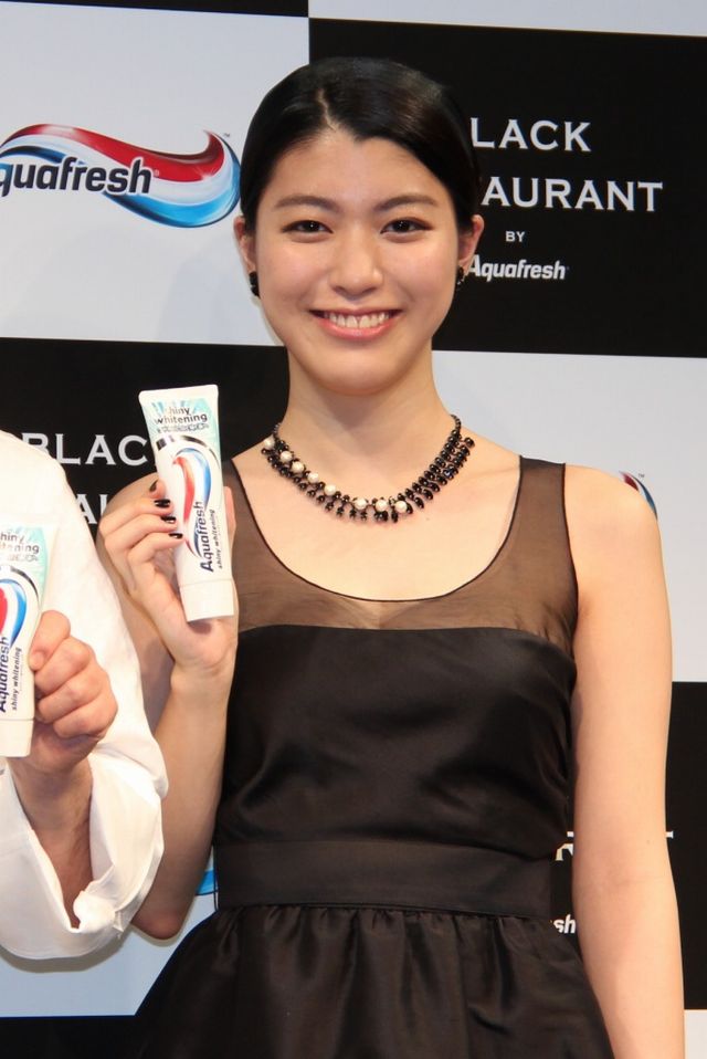 シースルードレスで魅了！成海璃子フォトギャラリー（5枚目）