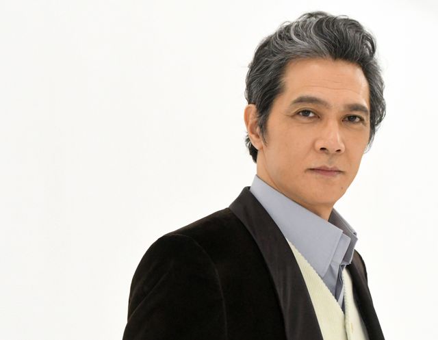 ダンディーなほほ笑みに…【加藤雅也インタビューカット集】：フォトギャラリー