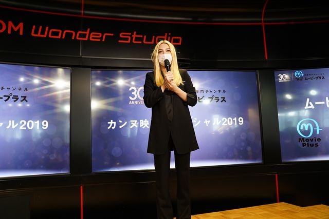 ざわちん、ものまねメイクでマーゴット・ロビーに変身（6枚目）