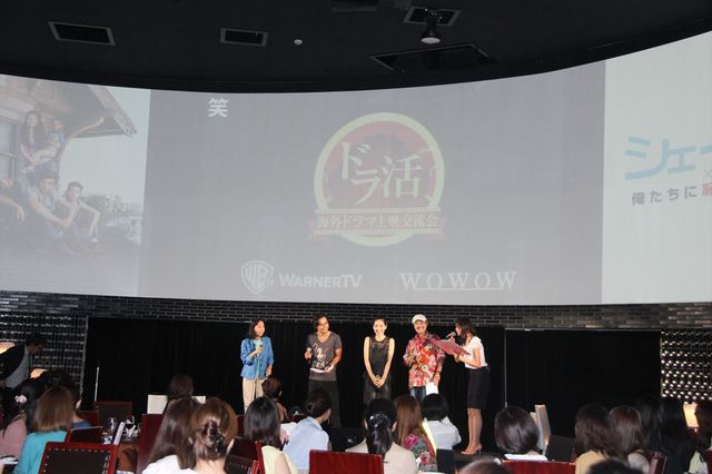 人気声優・坂本真綾、ビール片手にごあいさつ！フォトギャラリー（6枚目）