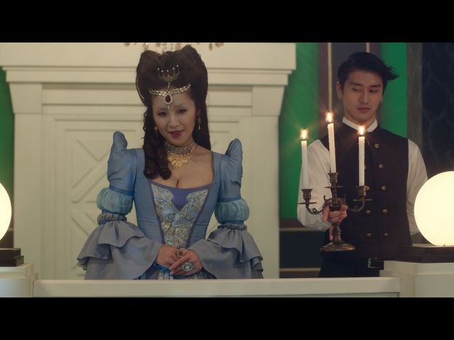 “女帝”安達祐実、不気味すぎる！夏帆主演×園子温総監督『東京ヴァンパイアホテル』（8枚目）