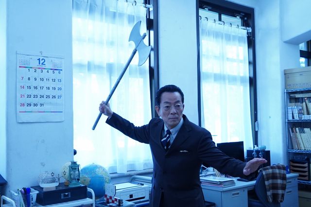 右京さん、斧を構え戦闘体勢!「相棒 season24」第11話場面写真:フォトギャラリー