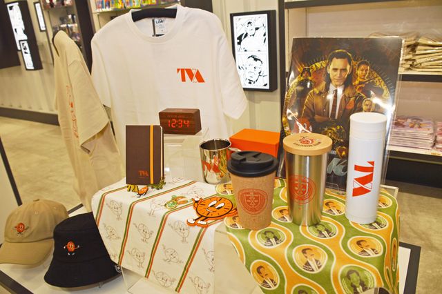 限定99体、黄金のアイアンマン！「MARVEL STORE by SMALL PLANET」グッズ画像＆店内の様子（10枚目）