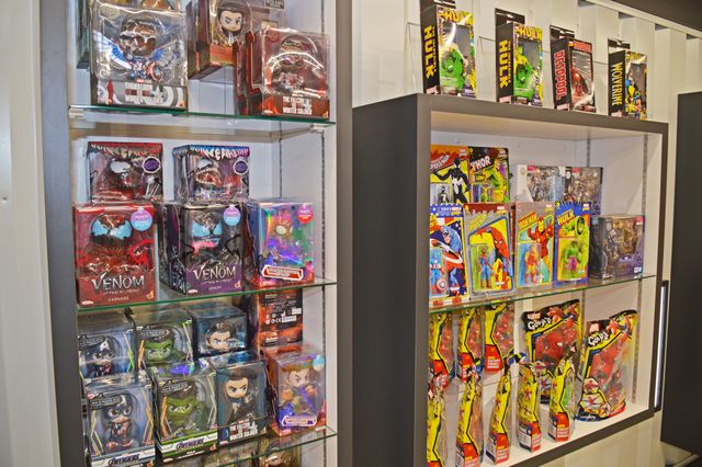 限定99体、黄金のアイアンマン！「MARVEL STORE by SMALL PLANET」グッズ画像＆店内の様子（12枚目）