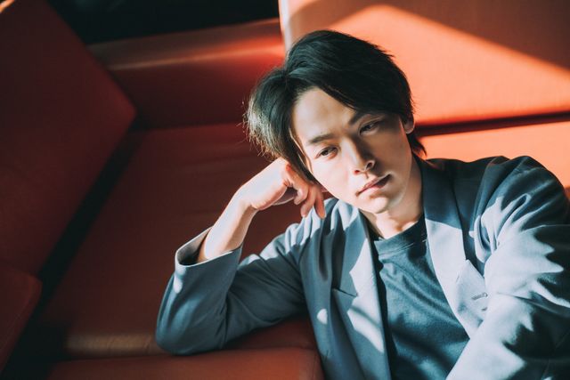 陽だまりの中で…中村倫也インタビューカット＜11枚＞（5枚目）