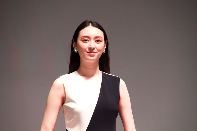 栗山千明、美しい全身ショット！（5枚目）