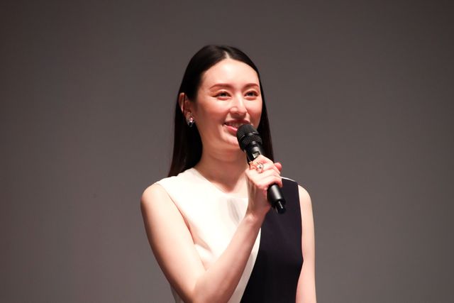 栗山千明、美しい全身ショット！（13枚目）