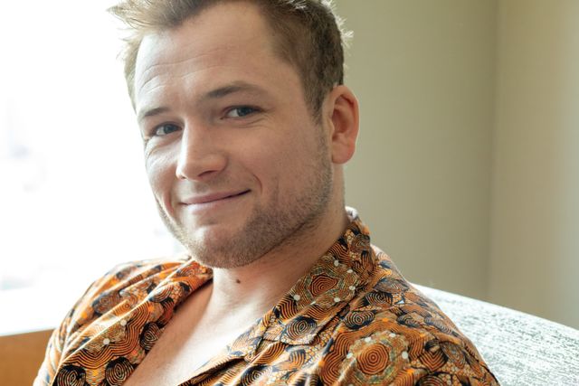 瞳がきれい！来日したタロン・エジャトン画像集【全12枚】：フォトギャラリー