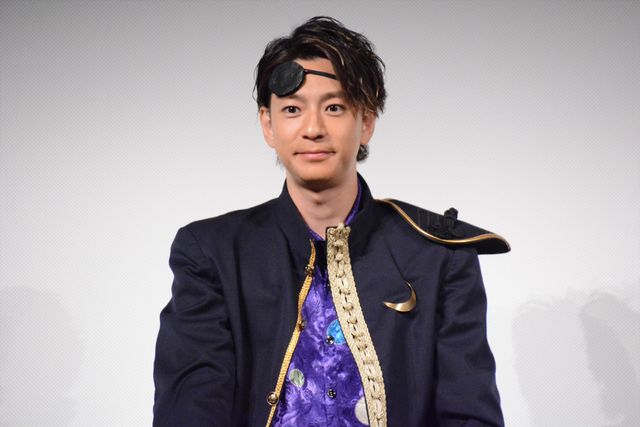 なにわ男子・西畑大吾、豊臣秀吉役の衣装を嬉しそうに見せる！ドラマ「新・信長公記」制作発表会見（15枚目）